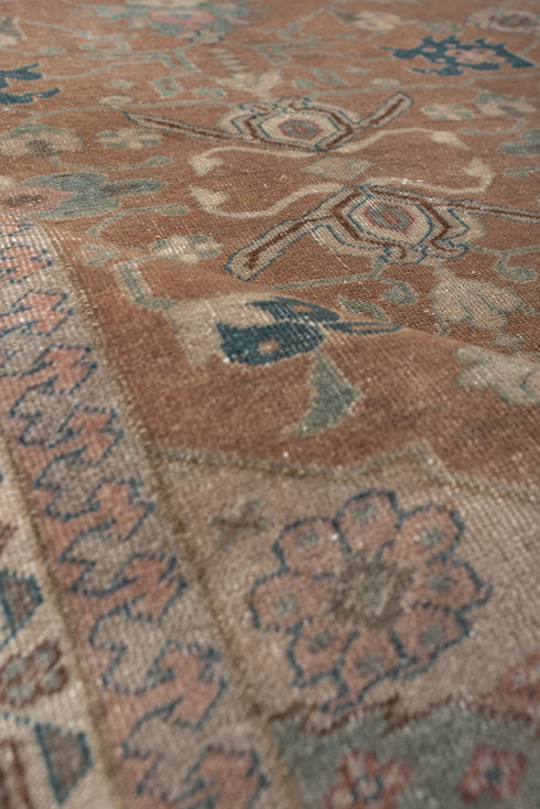 Antique Sivas Area Rug (4' x 5')